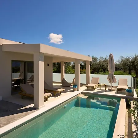 Asimina, A Sensory Escape With Heated Pool By Mindyourvilla