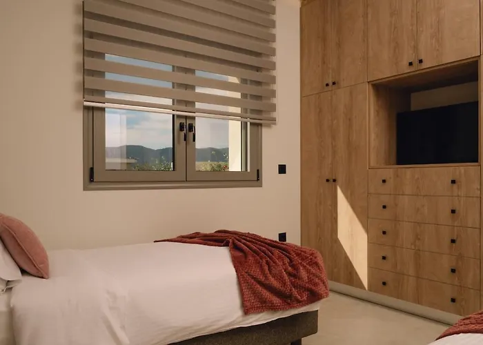 Asimina, A Sensory Escape With Heated Pool By Mindyourvilla Áyios Kírikos