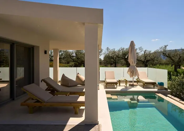 Asimina, A Sensory Escape With Heated Pool By Mindyourvilla Áyios Kírikos