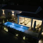 Asimina, A Sensory Escape With Heated Pool By Mindyourvilla * Áyios Kírikos