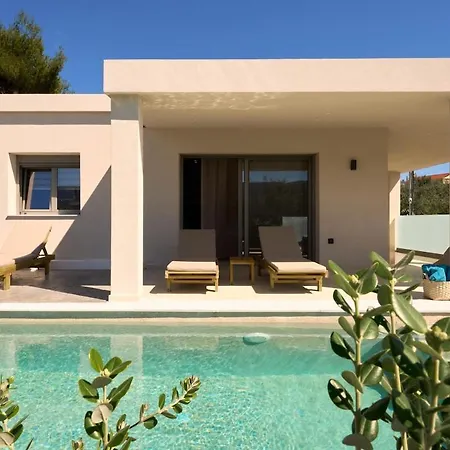 Вилла Asimina, A Sensory Escape With Heated Pool By Mindyourvilla